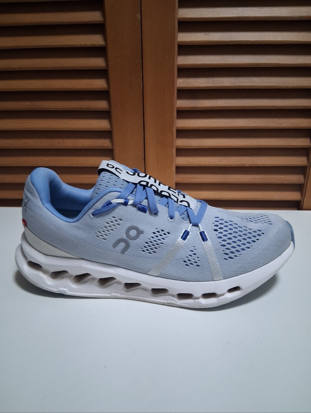 On Cloudsurfer Heather/White Womens Running Sneakers Size 9.5
